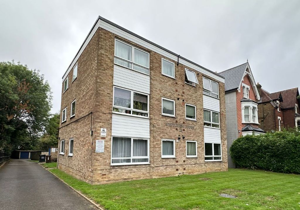 Property photo 1 of 3