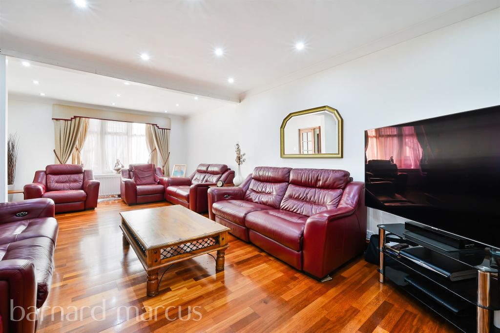 Property photo 2 of 17