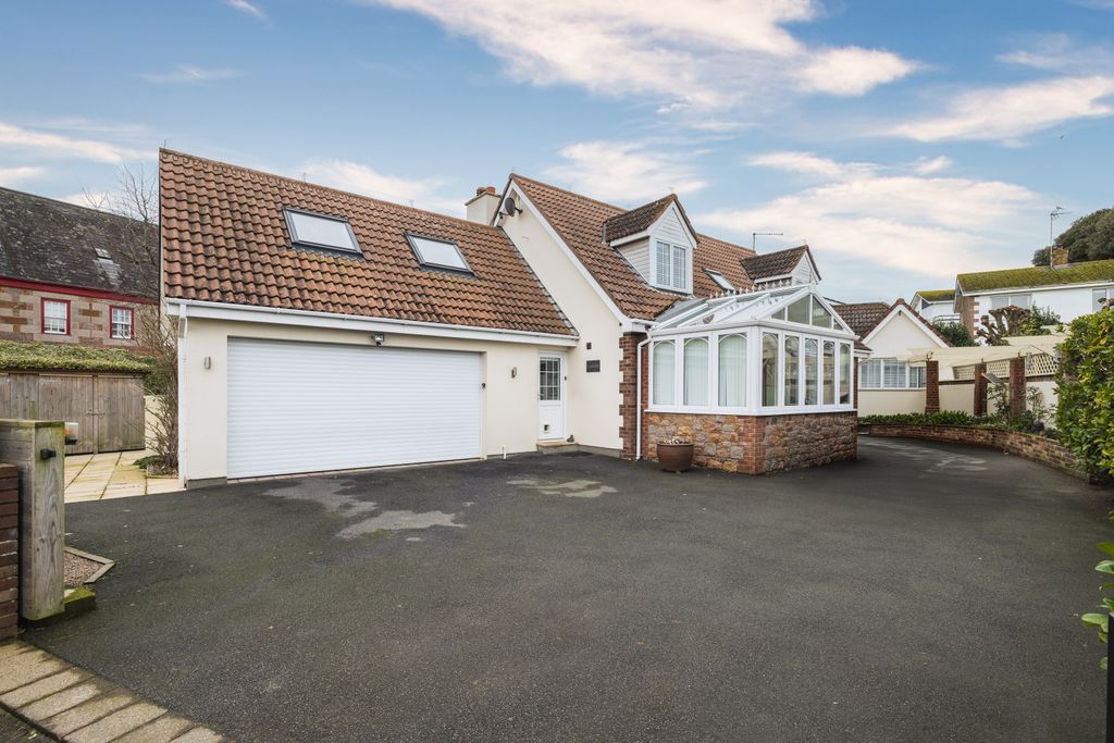 Property photo 1 of 20