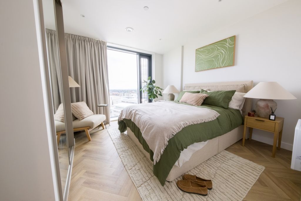 Property photo 3 of 18 Oneeastside_Anast...