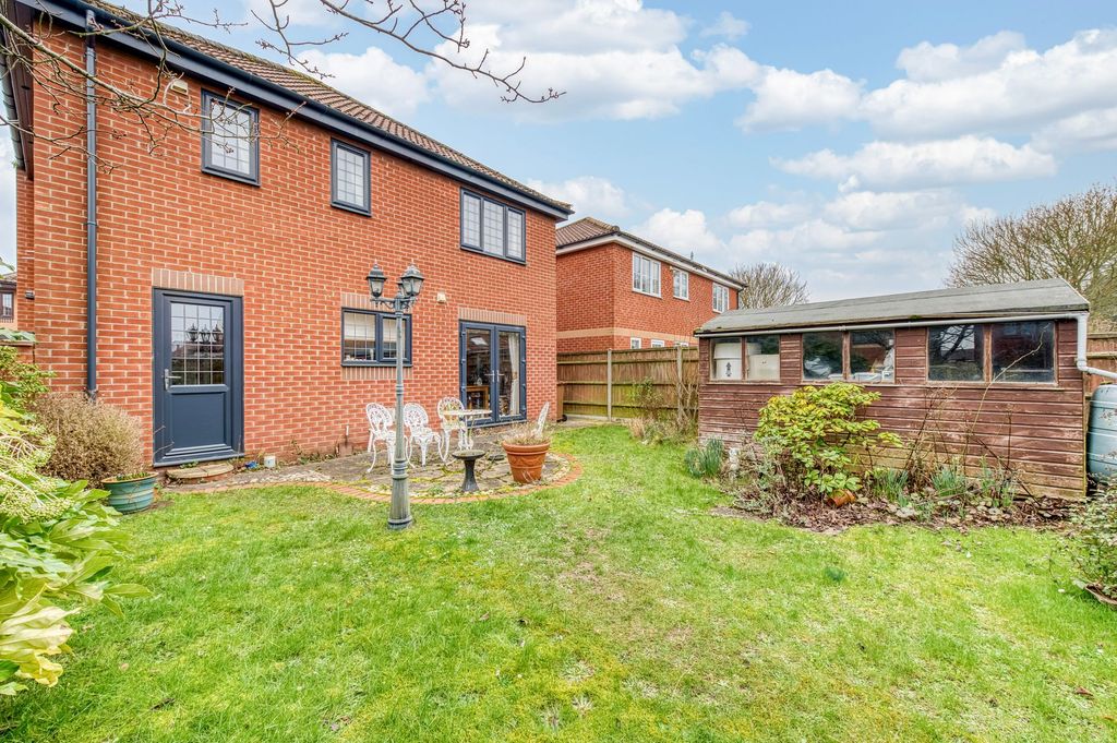 Property photo 2 of 17