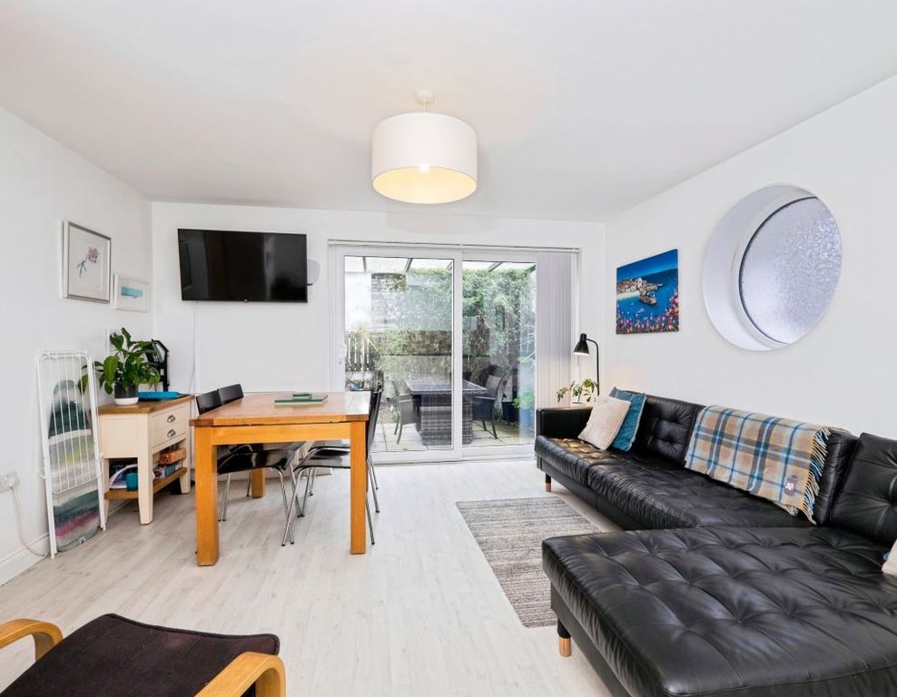 Property photo 3 of 6 Lounge Dining Area