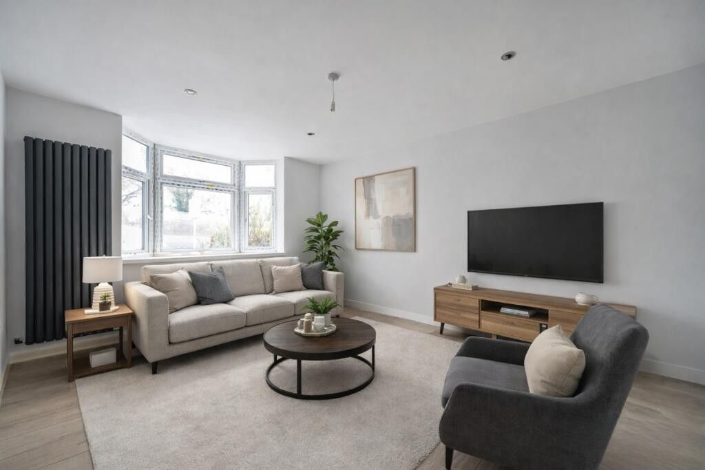 Property photo 2 of 27