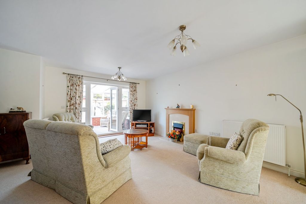 Property photo 3 of 14