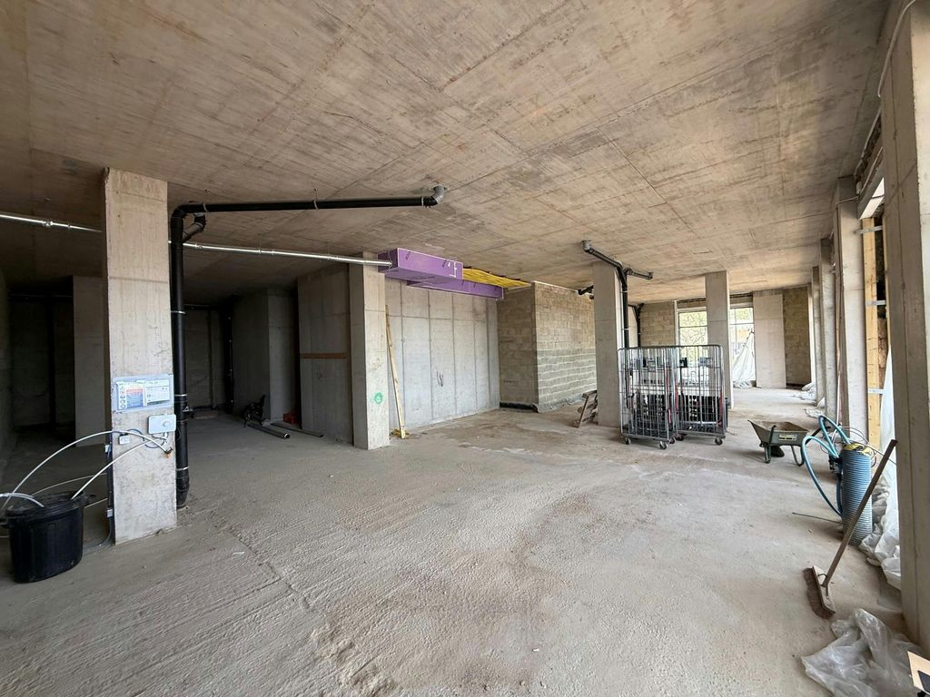 Property photo 3 of 6 139B Beaumont Road - 2.Jpg