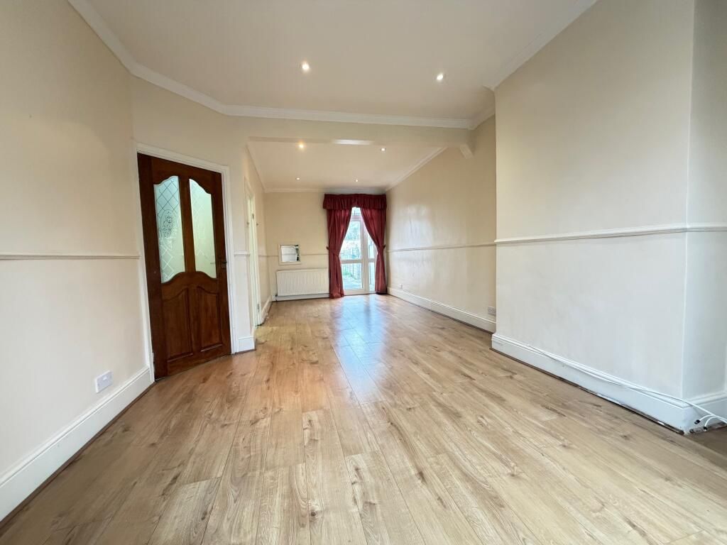 Property photo 1 of 10 London Properties Are Pleased To Offer To The Market This Three-Bedroom Mid-Terrace Family Home Situated Close To Harrow & Wealdstone Underground And Overground Station, High Street Shops And Harrow Leisure Centre.