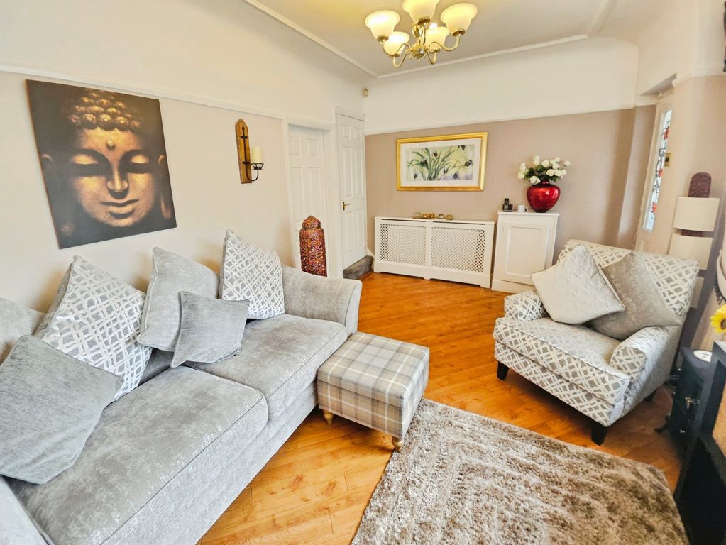 Property photo 3 of 28 Sitting Room