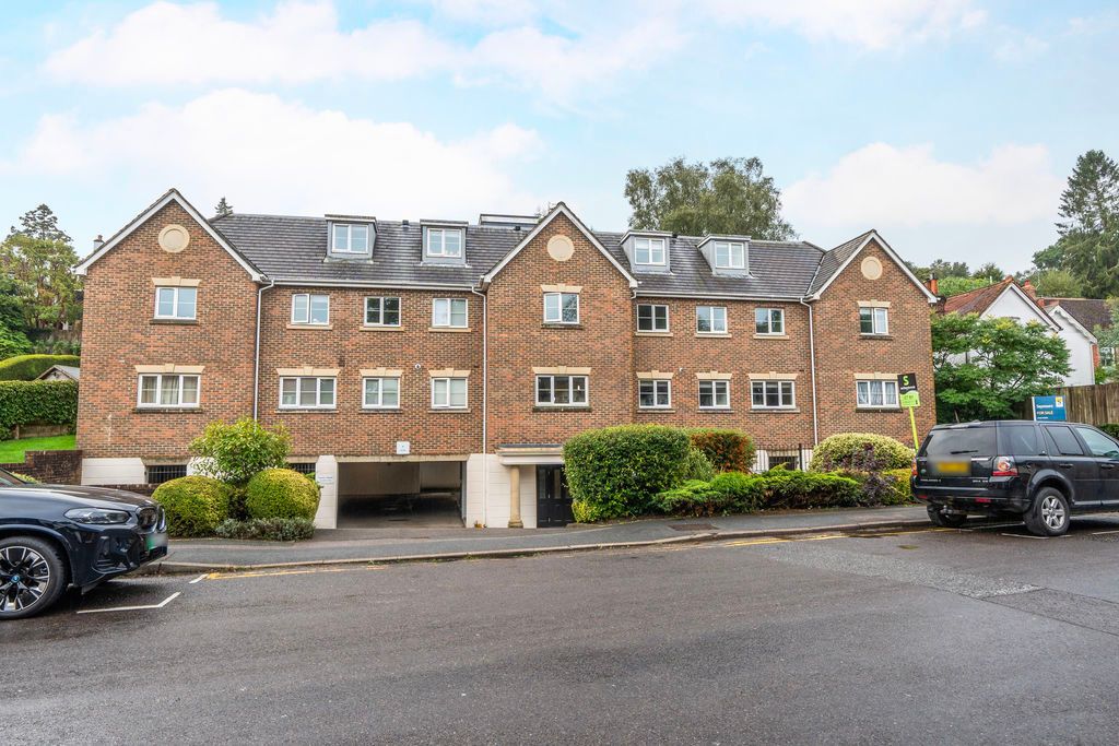 Property photo 1 of 12 Photo 13