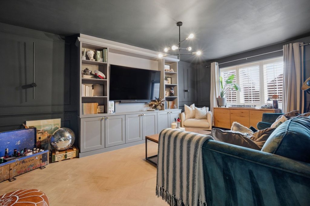 Property photo 3 of 26