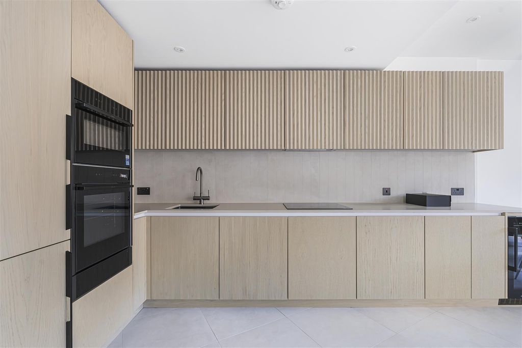 Property photo 2 of 17 Kitchen
