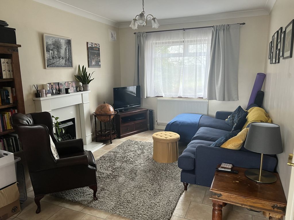 Property photo 2 of 14