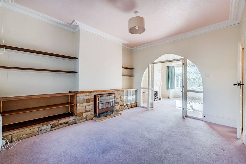 Property photo 3 of 19 Dining Room