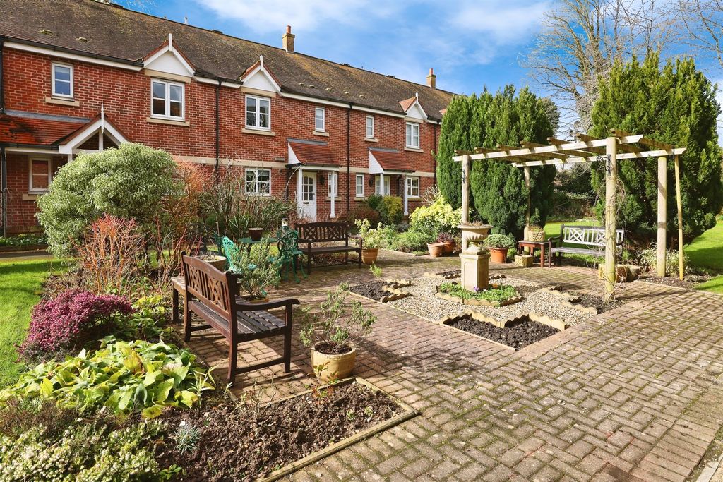 Property photo 2 of 13