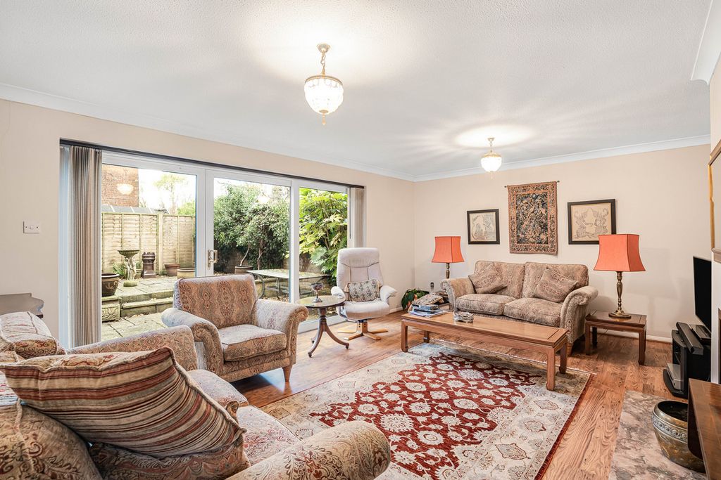 Property photo 2 of 37