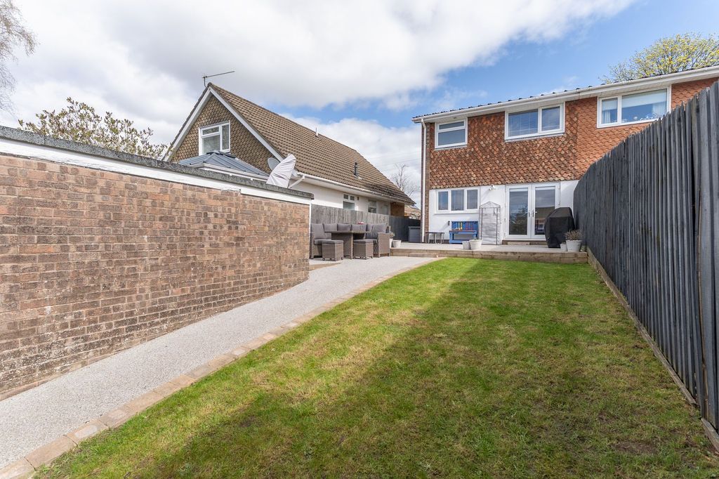 Property photo 2 of 22