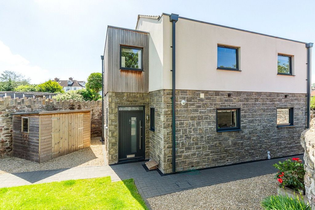 Property photo 1 of 18 Picture No. 03