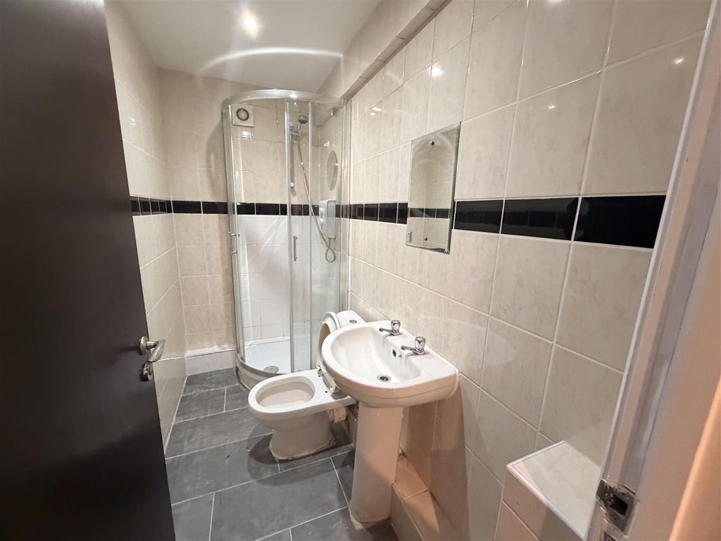 Property photo 3 of 4 Tempimagewum2Fp.Jpg