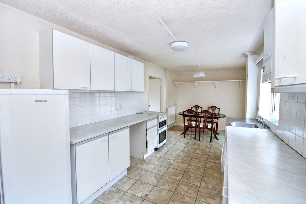 Property photo 2 of 22 Kitchen