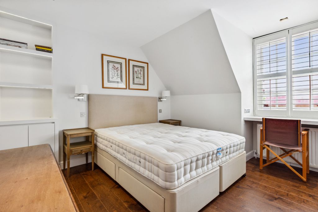 Property photo 2 of 9 Flat 6, 22 Mulberry Walk, Sw3 6Dy-1