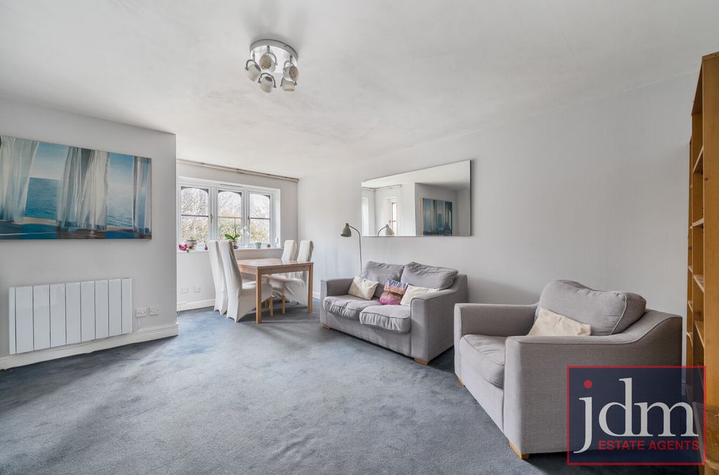 Property photo 1 of 10 4ee2B0Df-2Ad0-4B8...