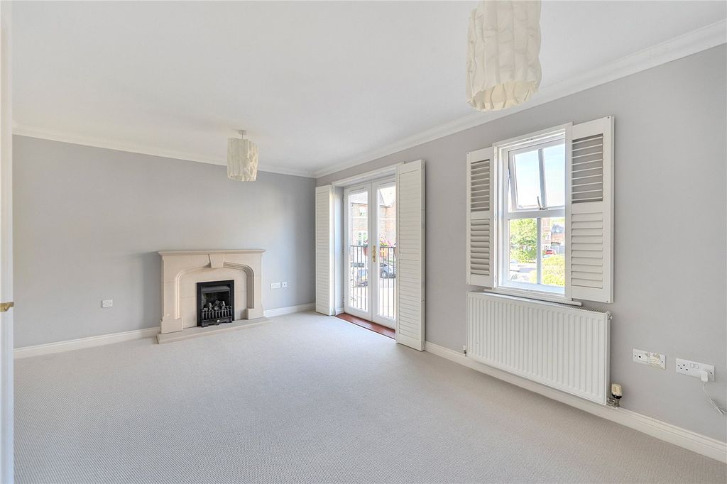 Property photo 2 of 19 Picture No. 21