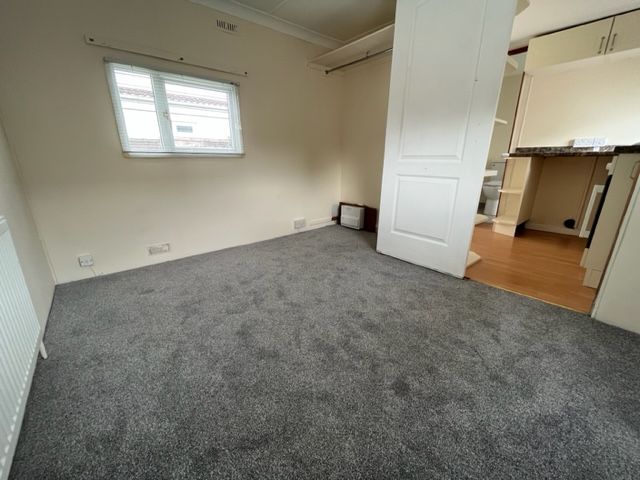 Property photo 1 of 11 Image