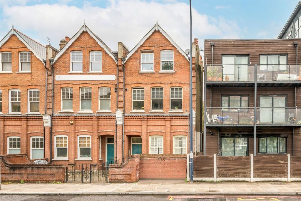 Property photo 1 of 7