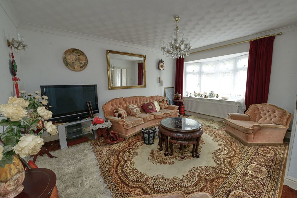 Property photo 2 of 14