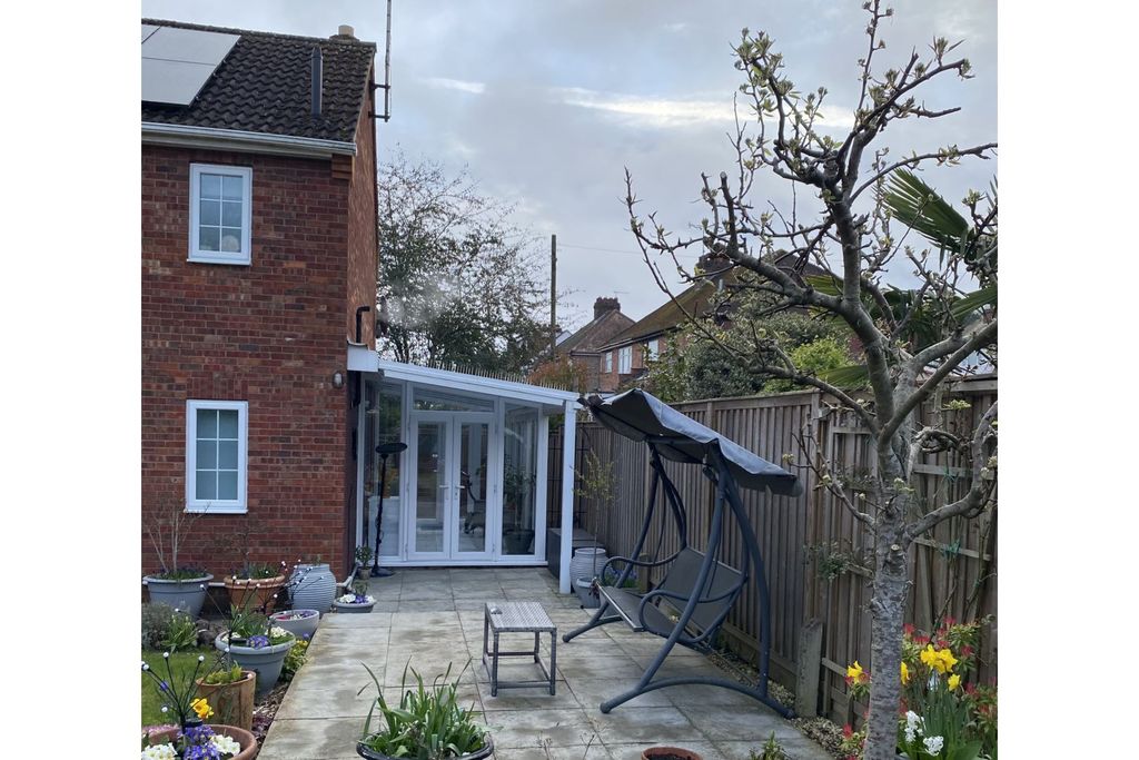 Property photo 3 of 26 Conservatory