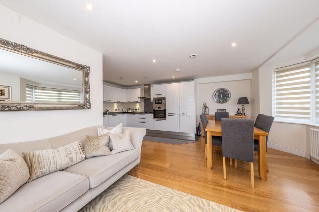 Property photo 3 of 11 F32d4Cade6cc5d2328A190ce9A52654A.Jpeg