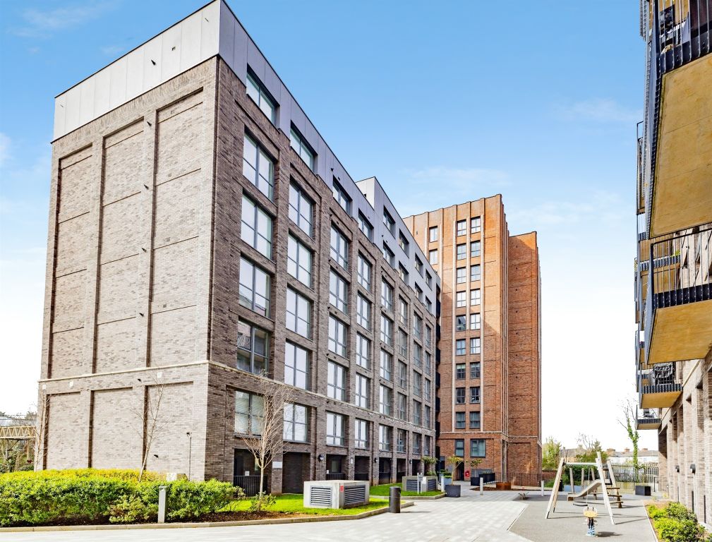 Property photo 1 of 12