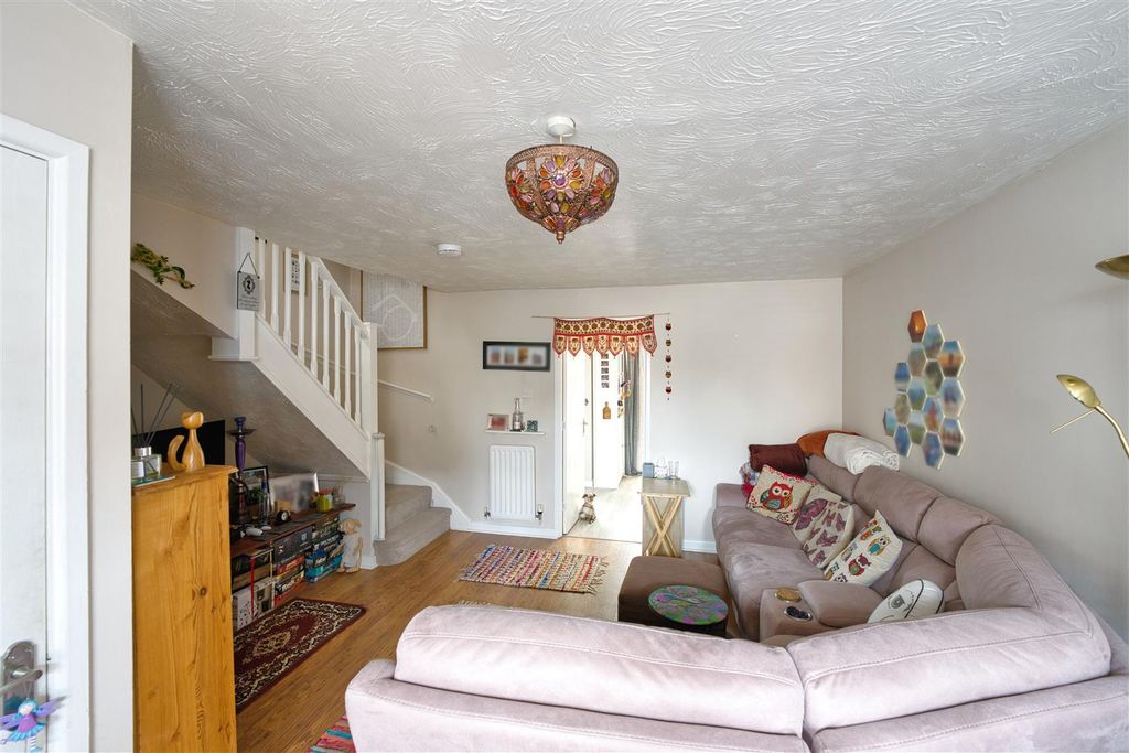 Property photo 3 of 16 Living Room