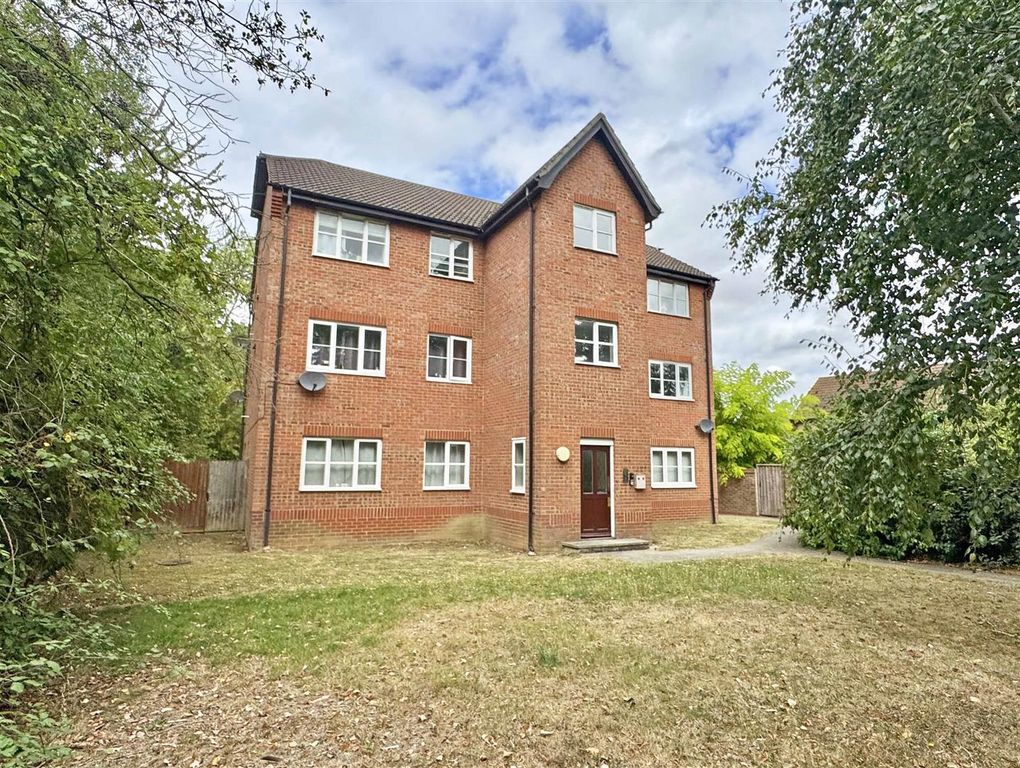 Property photo 1 of 8 Elder Field.Jpg