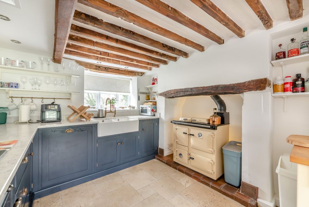 Property photo 2 of 12 Kitchen