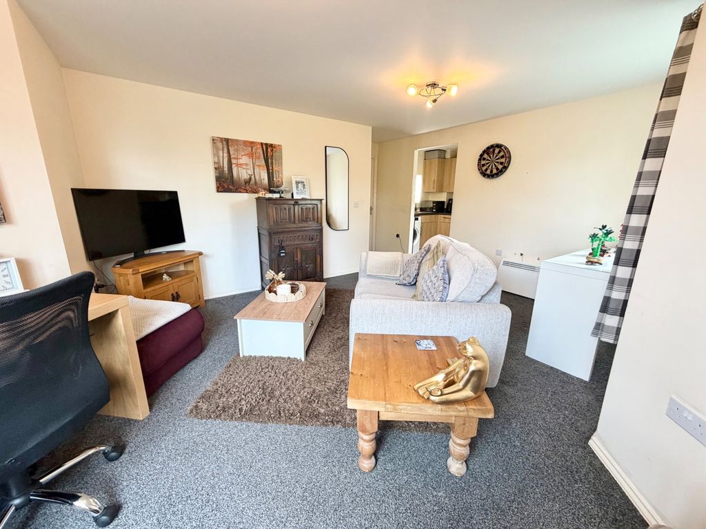 Property photo 2 of 16