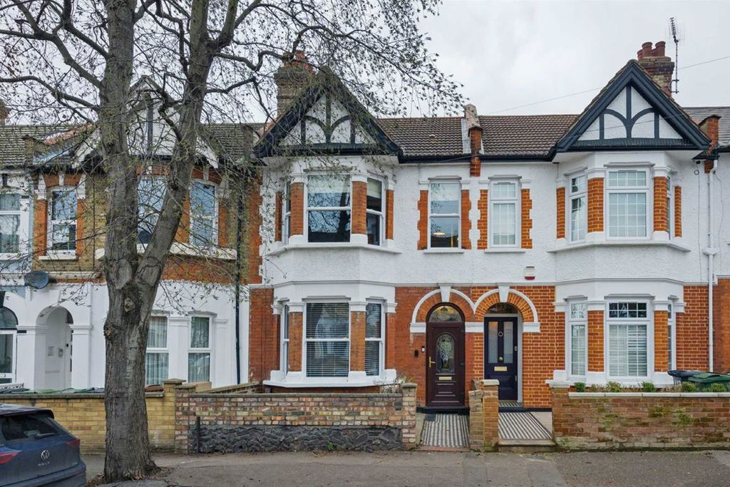 Property photo 1 of 12