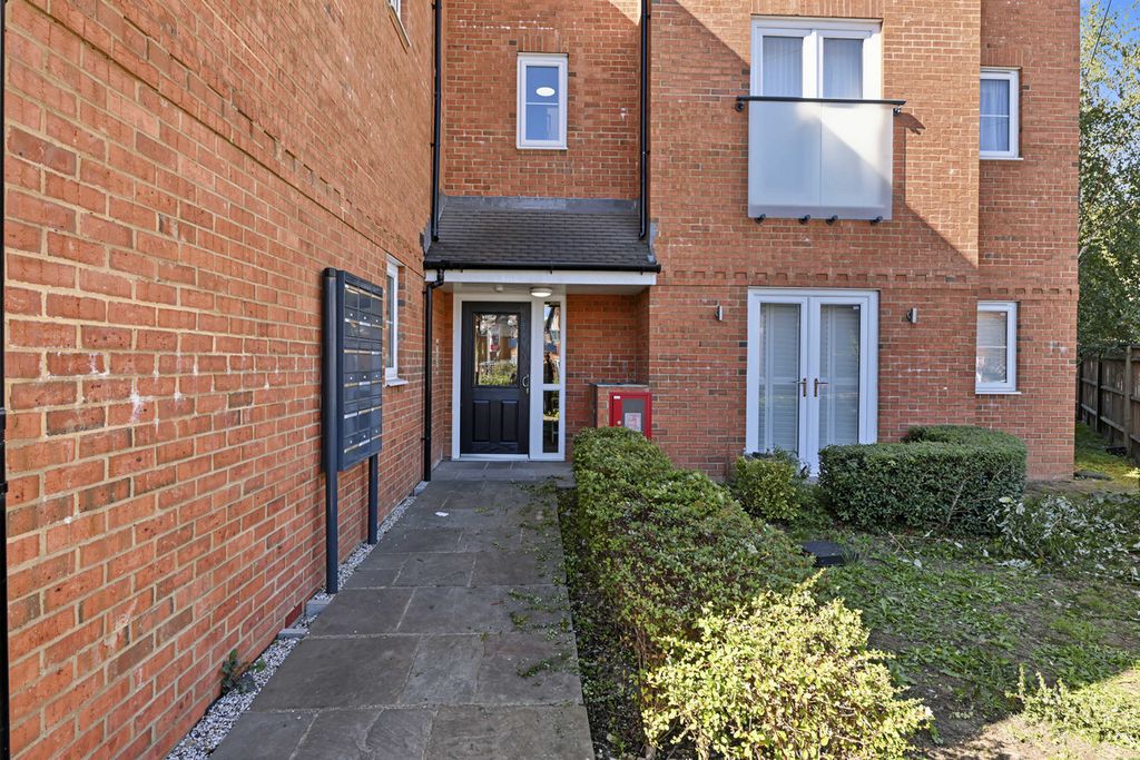 Property photo 2 of 12