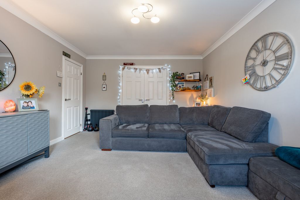 Property photo 3 of 50
