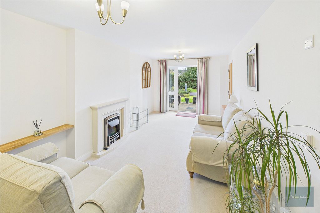 Property photo 3 of 10 Picture No. 02