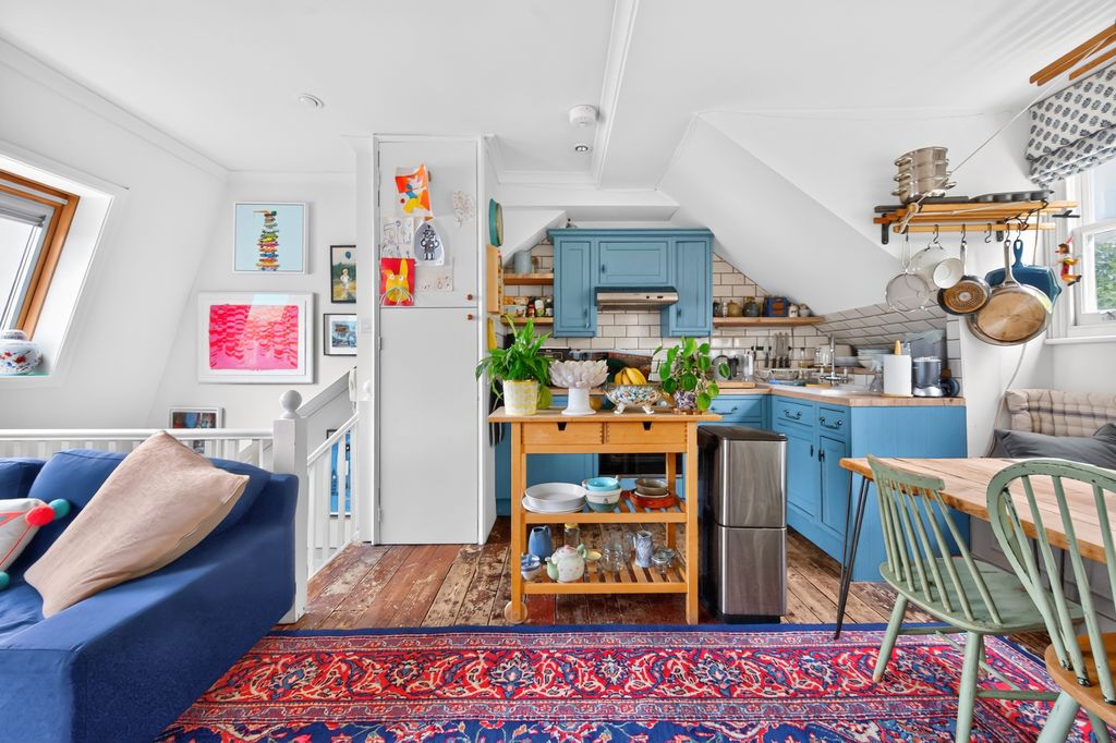 Property photo 1 of 12 Pbox-Img.Jpg