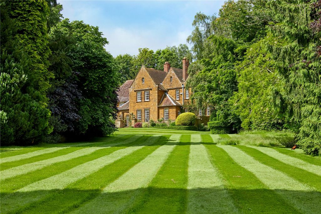 Property photo 2 of 22 Picture No. 20