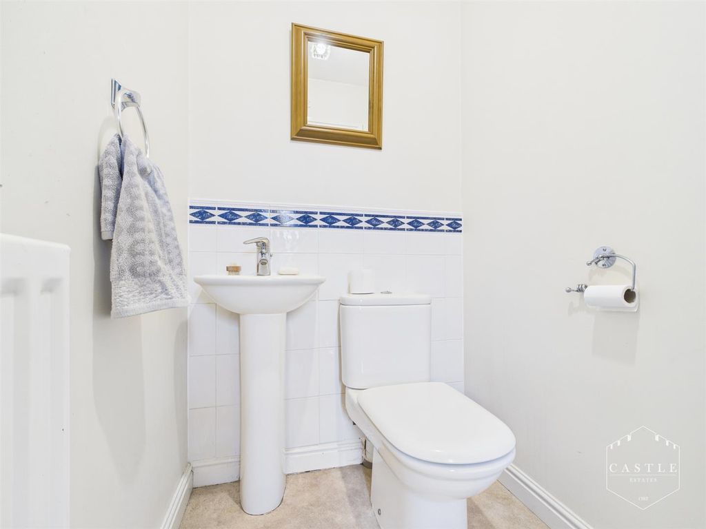 Property photo 3 of 23 Guest Cloakroom