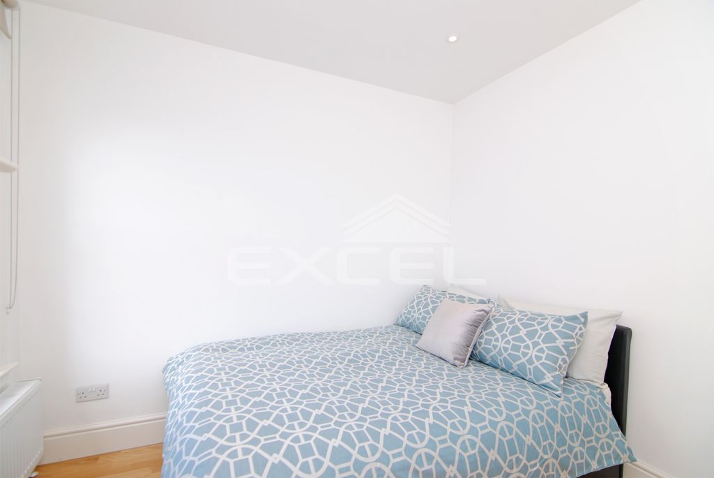 Property photo 2 of 3 Bedroom (2)