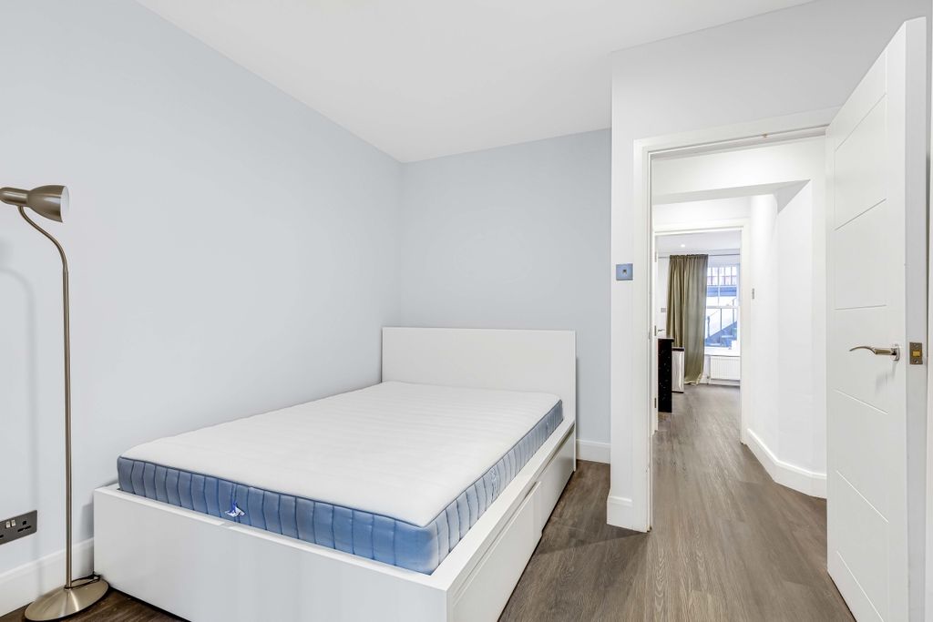 Property photo 3 of 6 Photo (2)