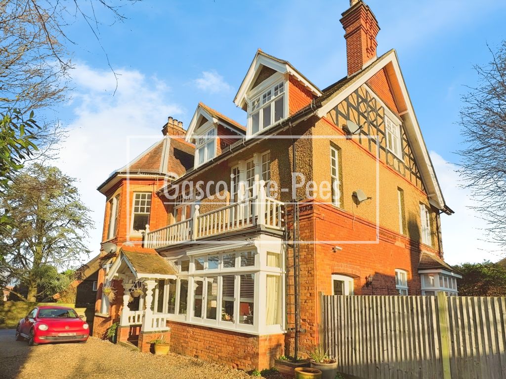 Property photo 1 of 6