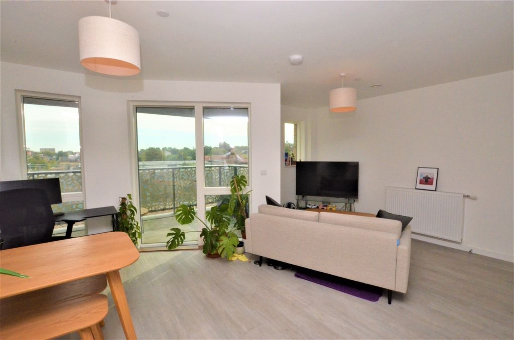 Property photo 3 of 15 Another Lounge Angle