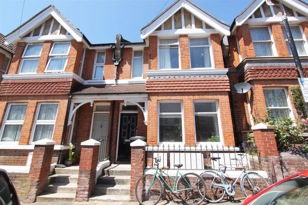 Property photo 1 of 19