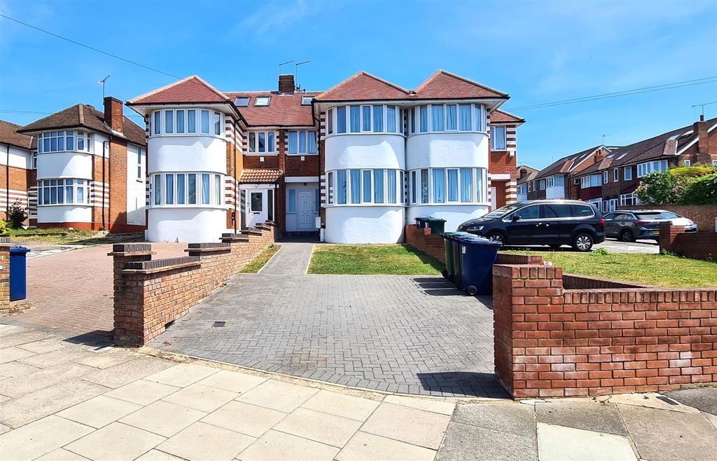 Property photo 1 of 31