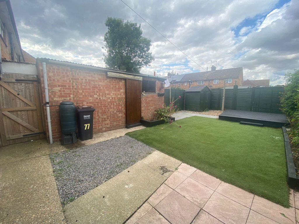 Property photo 3 of 11 Exterior