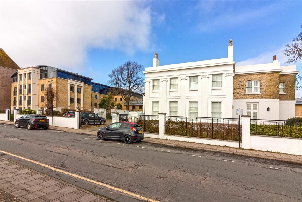 Property photo 1 of 12 Bmtwui7Uv0Wx-Jbqmtkiwq.Jpg